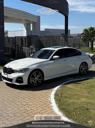 BMW 320i 2.0 16V TURBO GASOLINA M SPORT AUTOMÁTICO BMW 320i 2.0 16V TURBO GASOLINA M SPORT AUTOMÁTICO